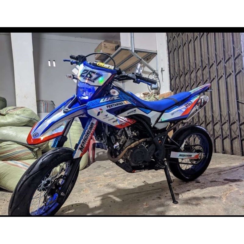 Decal Sticker Hologram WR 155R Crome Pelangi Mandalika Desain Custom