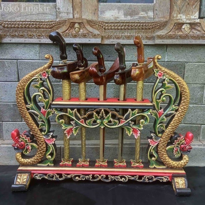 

Jagrak Keris Naga Raja Isi 5 Sungging Bahan Kayu Jati murah