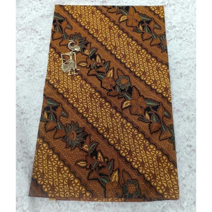 Kain Jarik Batik SOLO motif parang kusumo seling ( Sogan )