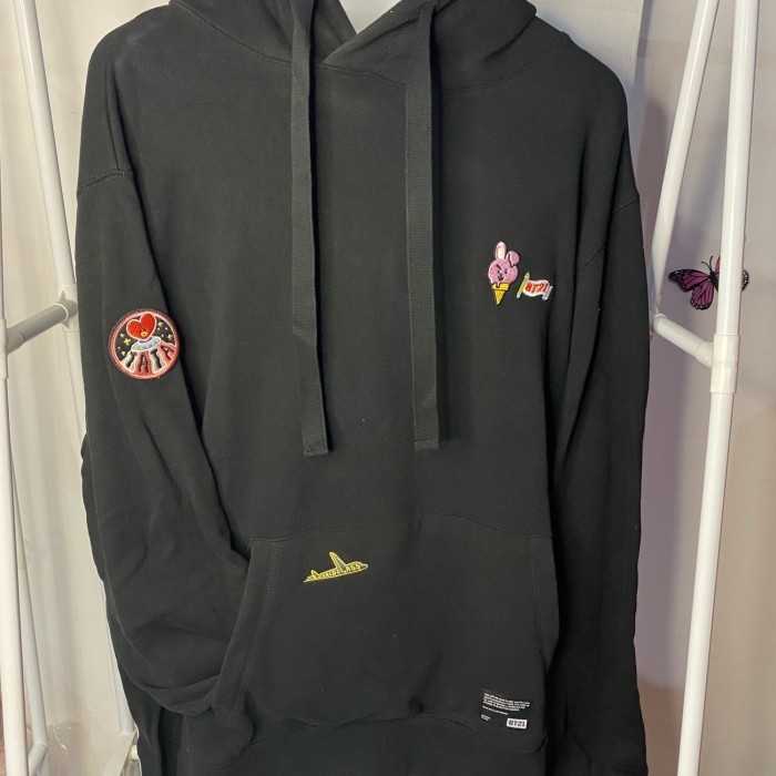 bt21 official || hoodie tata