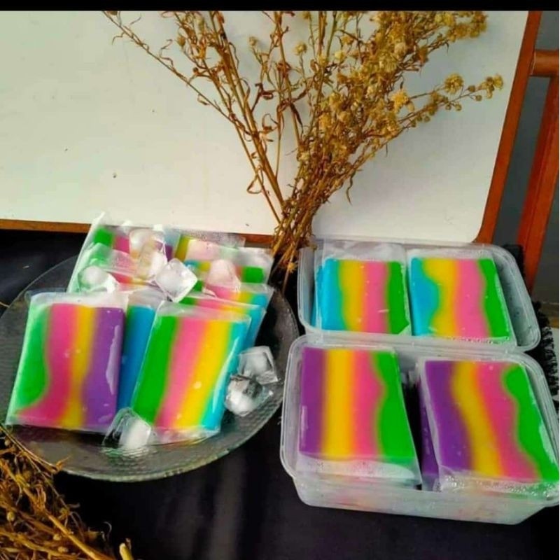 

Es Kue Pelangi / Es Gabus isi 10 Jajanan jadul