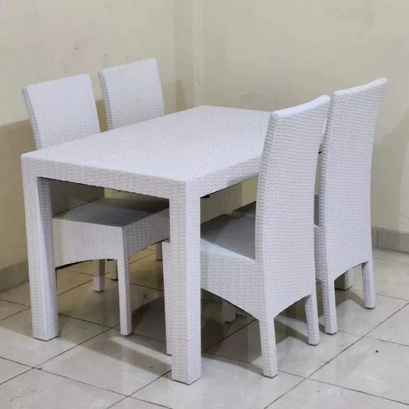 Meja Makan Rotan Sintetis 4 Kursi