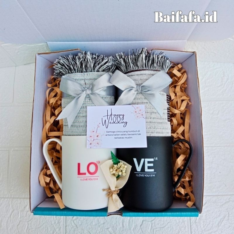Hampers Sajadah Couple free cangkir | Hampers Pernikahan | Kado Nikahan | Wedding Gift | Kado Ulang 