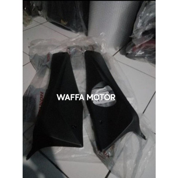 Cover dek samping bawah kiri kanan vario 110 cw karbu original set