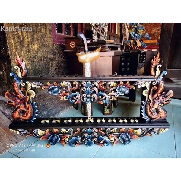 

jagrak keris naga kembar isi 9 sunggingan - mentah Murah Meriah JD41 - mentah Murah