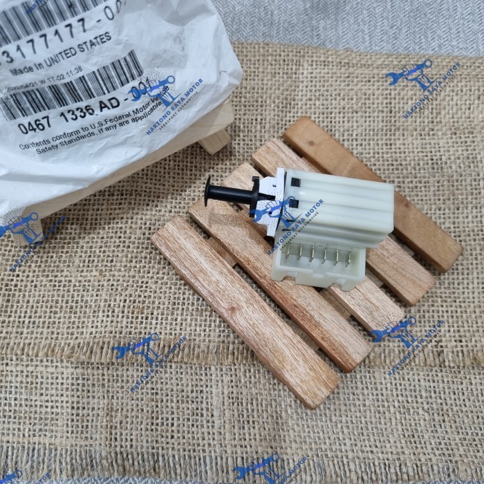 Pedal Switch Brake Stop Lamp Switch Rem Jeep Wrangler Grand Cherokee