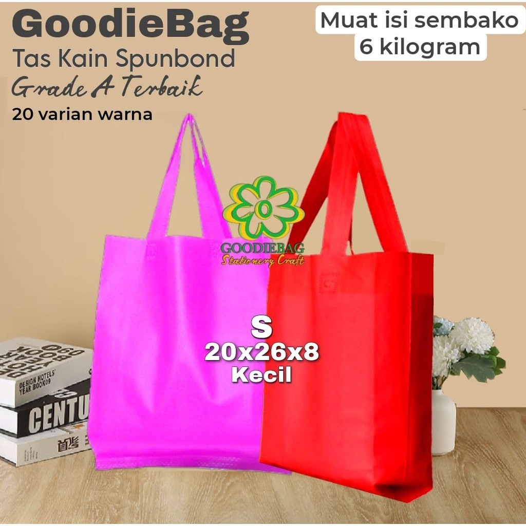 

Goodie Bag Uk 20x26x8 cm Lusinan 12 Tas Kain Spunbond Muat isi 6 Kg Sembako Snack Bingkisan Hajatan