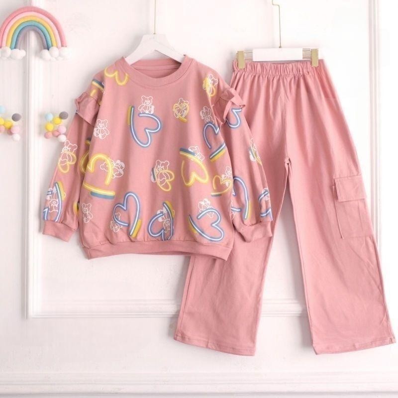 	 One Set Anak Setelan Satuset Anak Perempuan Yaya Sablon Love Oneset Lengan Panjang Celana Cargo	