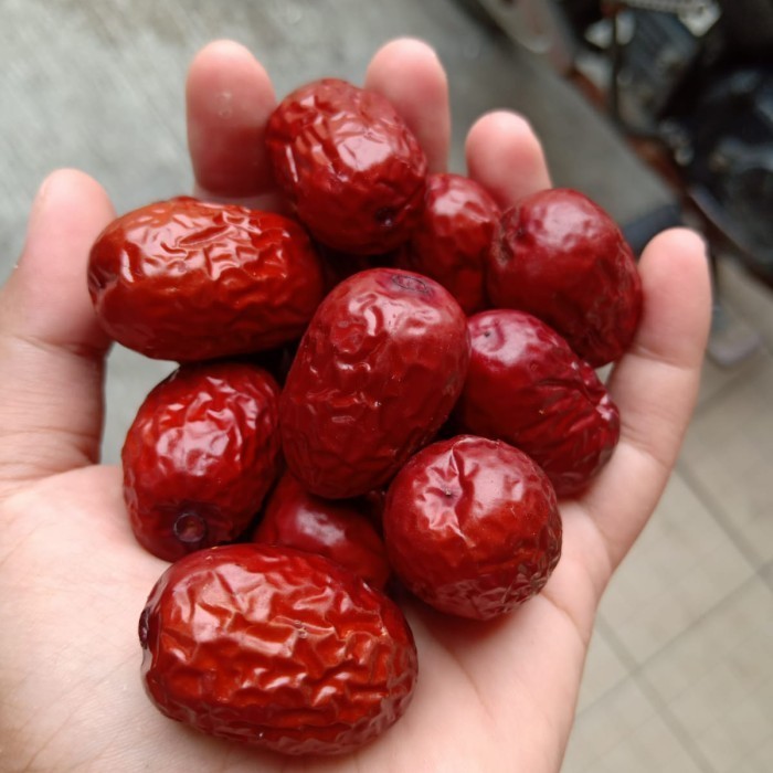 

Angco Merah /Hongzao / Kurma Merah China Ukuran Sedang - 100 gram