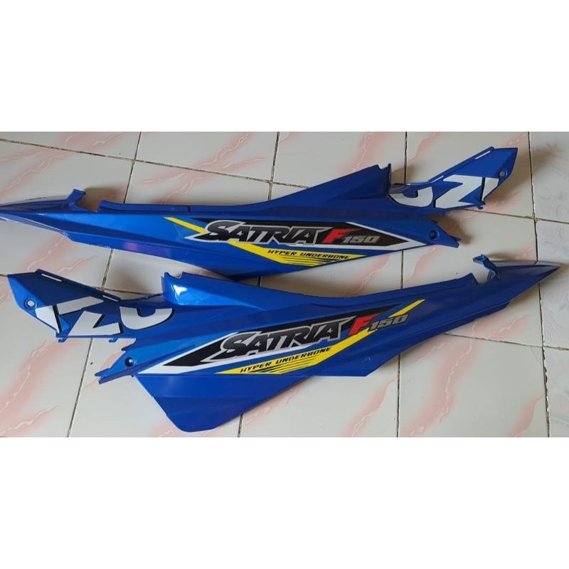 COVER BODY BELAKANG SUZUKI SATRIA F150 FL BODI SATRIA FU FACELIFT BIRU GP PLUS STRIPING