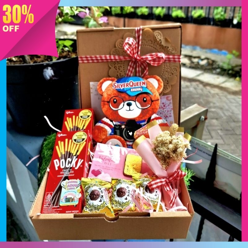 

kado buat pacar gebetan bestie Unik Kreatif Lucu / Hampers Silverqueen Bear hampers love silverqueen beruang chungkybar bear hampers valentine hampers coklat murah hampers pacar