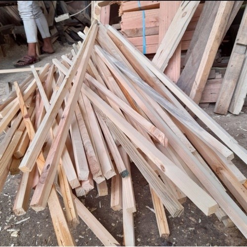 Kaso Kayu mahoni ukuran 2,5cm x 1cm Panjang