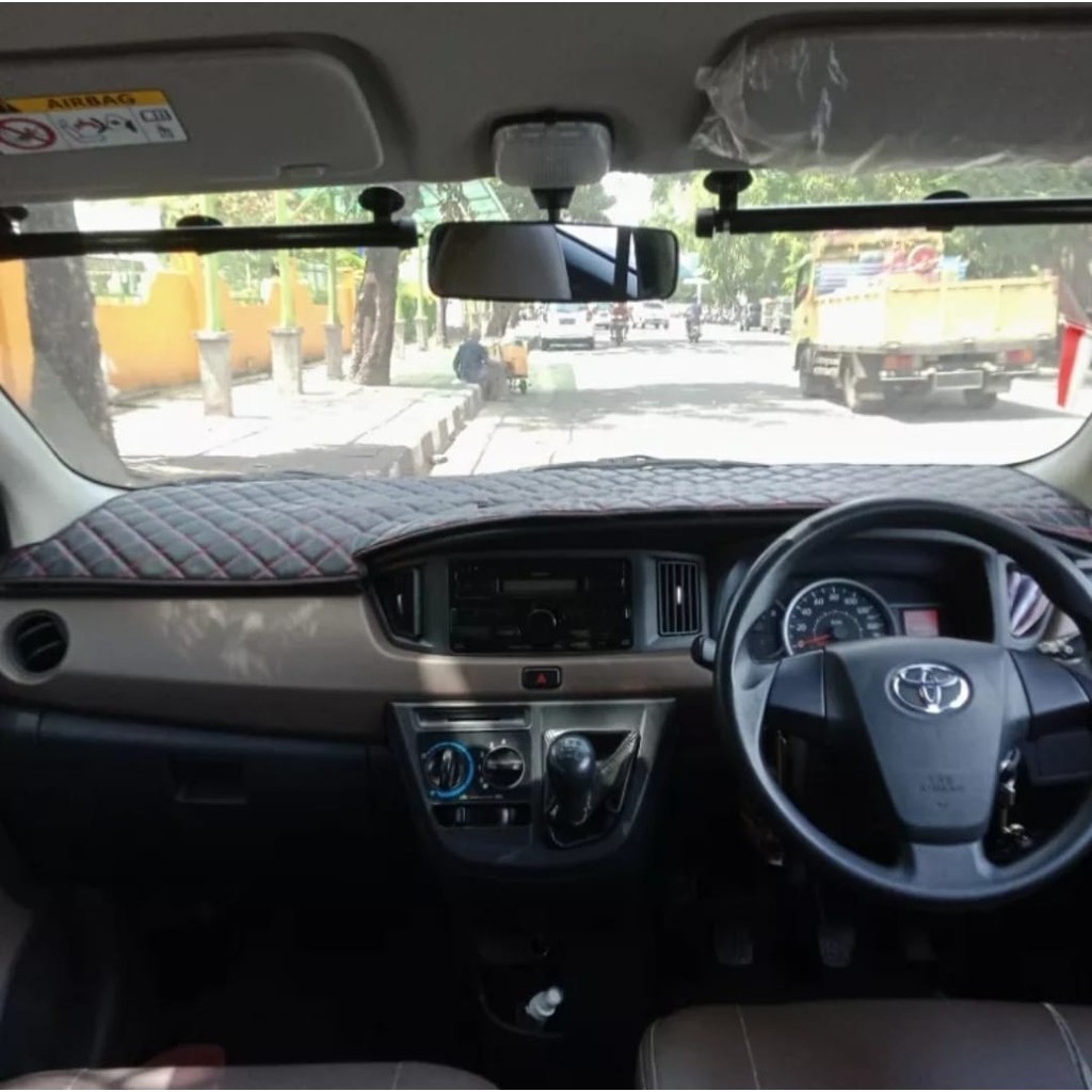 COVER DASHBOARD KULIT PREMIUM MODEL WAJIK MOBIL CALYA-SIGRA