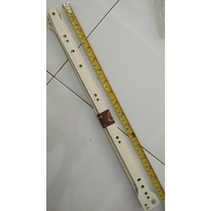 Rel Laci Lemari / Meja Radium