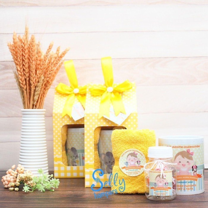 

[New]Promo Baby one month-hampers-souvenir baby one month michelle