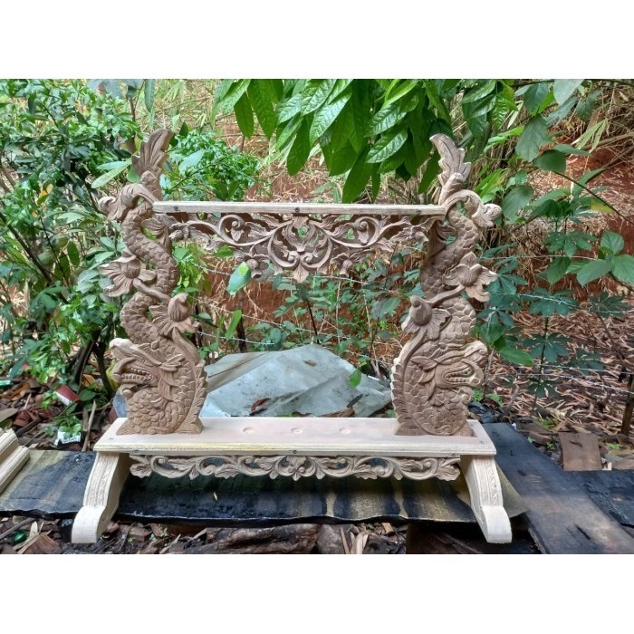 jagrak  tombak atau jagrak bendera naga kembar