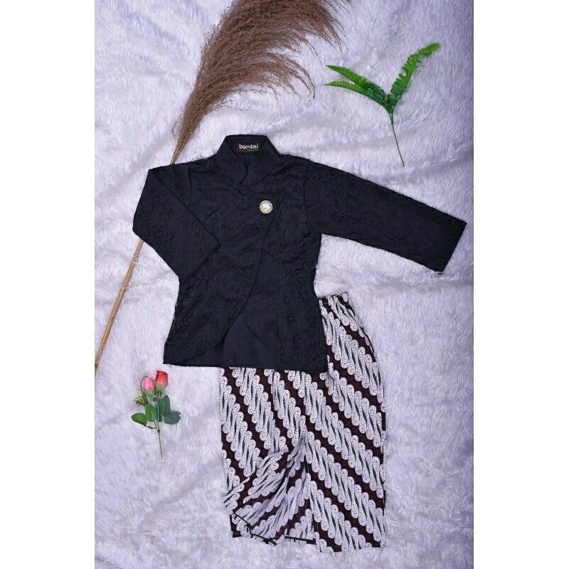 Set Kebaya Janggan / Kebaya Model Janggan/ Kebaya Dian Sastro