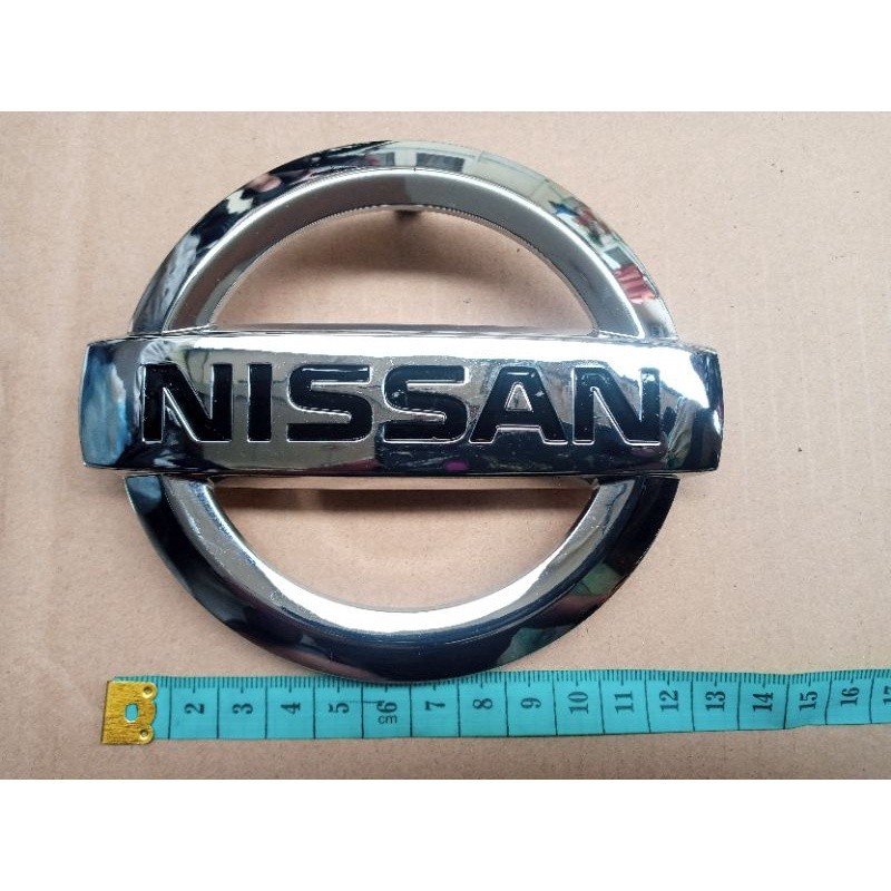 Logo/emblem grille radiator Nissan Juke march Evalia Navarra Livinna full chrome original