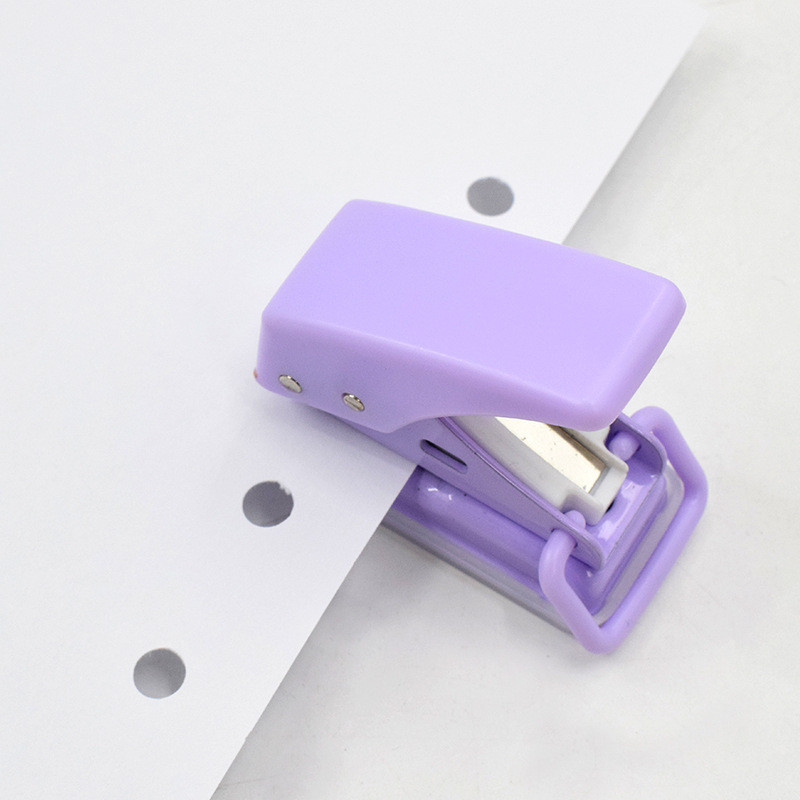 

Di atas DIY bentuk bulat mini manual portabel anak-anak pelubang lubang lingkaran plastik untuk kerajinan tangan kertas cetak