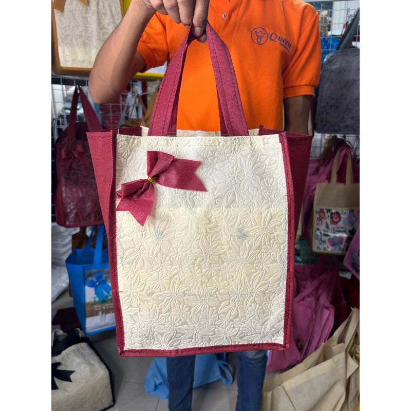 

[READY HARGA GROSIR] HARGA LUSIN ISI 12 BIJI-TAS HAJATAN EMBOS KOMBINASI SIZE 22x22x30 [BISA COD]