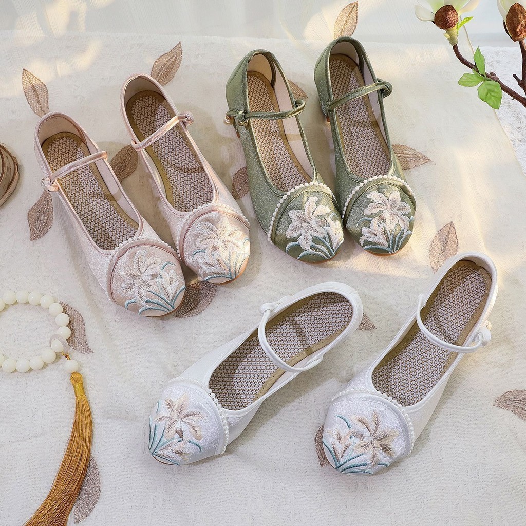 Apresiasi Lotus Sepatu Hak Persegi Baru 2024 "dengan Sepatu Cheongsam untuk Pakaian Tiongkok Han Sep