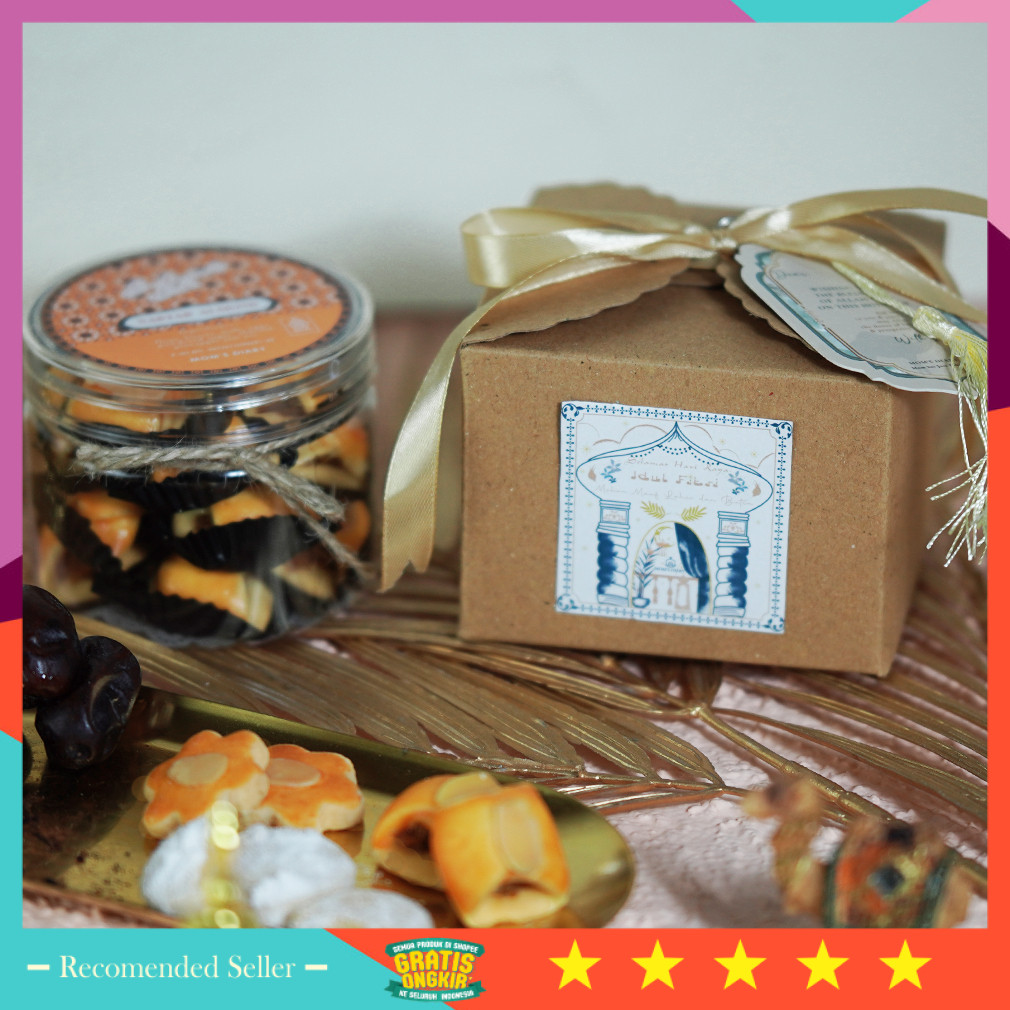 

Hampers Wedding Anniversary Wisuda Keren Unik / Hampers Lebaran Idul Fitri / Eid Hampers - Simple Hampers (1 Jar)