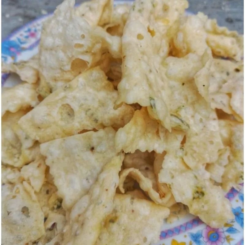 

Arisah /Keripik bawang /Kulit pangsit goreng 100gr