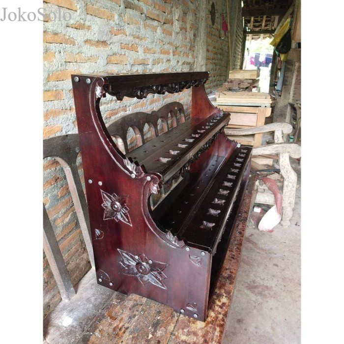 

jagrak keris isi 30 kayu jati finishing dan mentah KJM 1122 - mentah - mentah murah