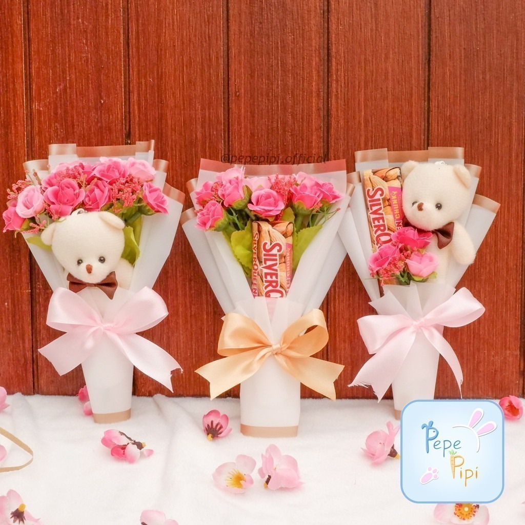 Buket bunga coklat dan boneka beruang FREE CARD box hadiah sweet flower box / mini bouquet buket bun