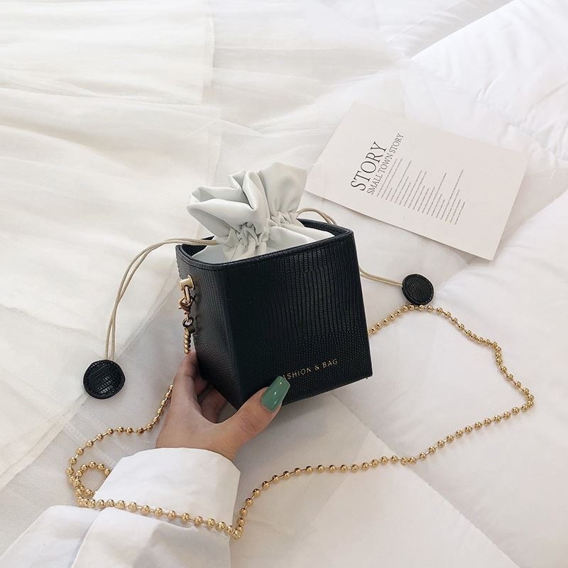 201067 Tas Selempang Wanita Import Slingbag Cewek Impor Sling Bag Slempang Cewe (1 KG MUAT 4) GT1604