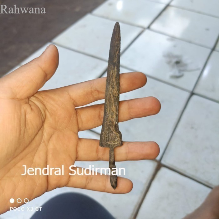 

azimat keris brojol gagang putut Murah Meriah JD21 antik