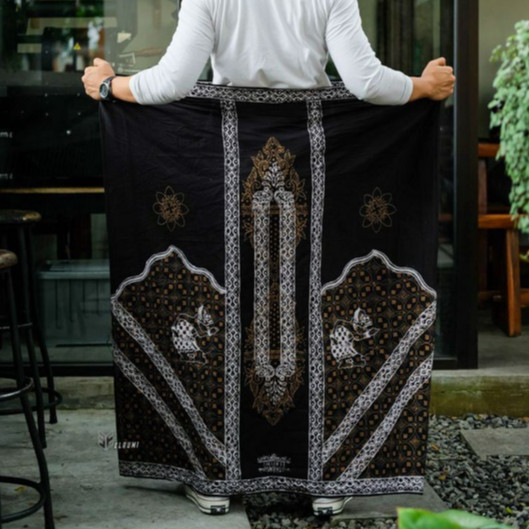 Sarung idaman- Sarung Batik Pria Dewasa Original Elrumi Hitam Motif Wayang