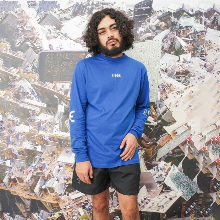 UNKL347 Kaos Longslevees Katun Kaos Lengan Panjang Motif Blue DEMA