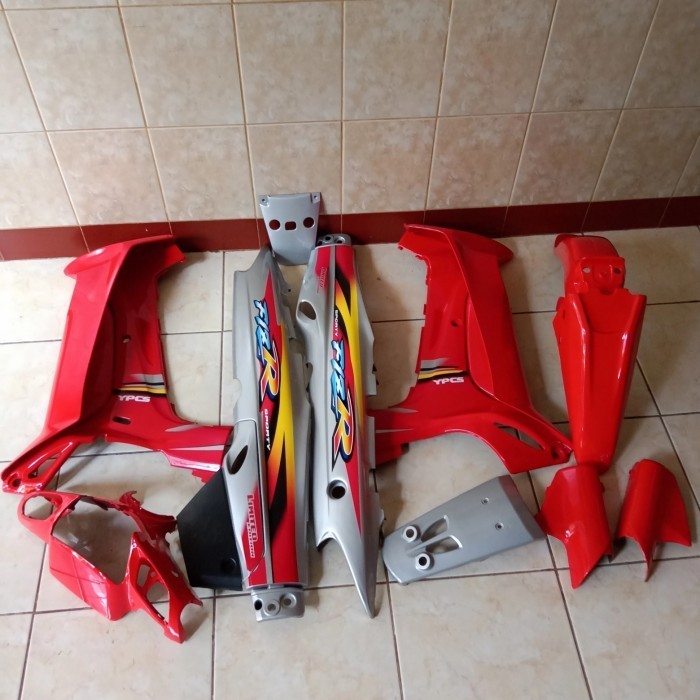 Full body Alus Yamaha F1ZR merah silver
