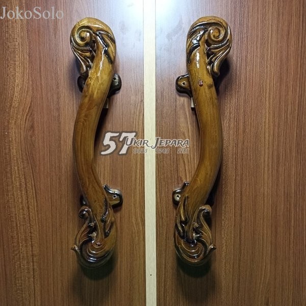 

Handel tarikan pintu ukir bahan kayu jati - Gagang pintu unik murah