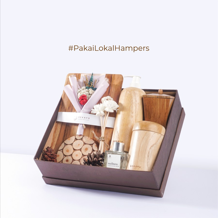 

Dekayu Hampers Sweet Home / Birthday Gift / Wedding Gift / Hampers Lebaran 2022 + FREE Card Ucapan/ Baru Mewah