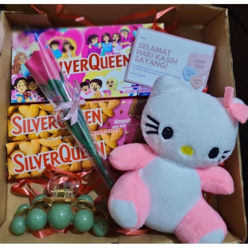 

Coklat Valentine's Day Souvenir Hampers Free Kartu Hampers Tukar Kado/ Baru Mewah