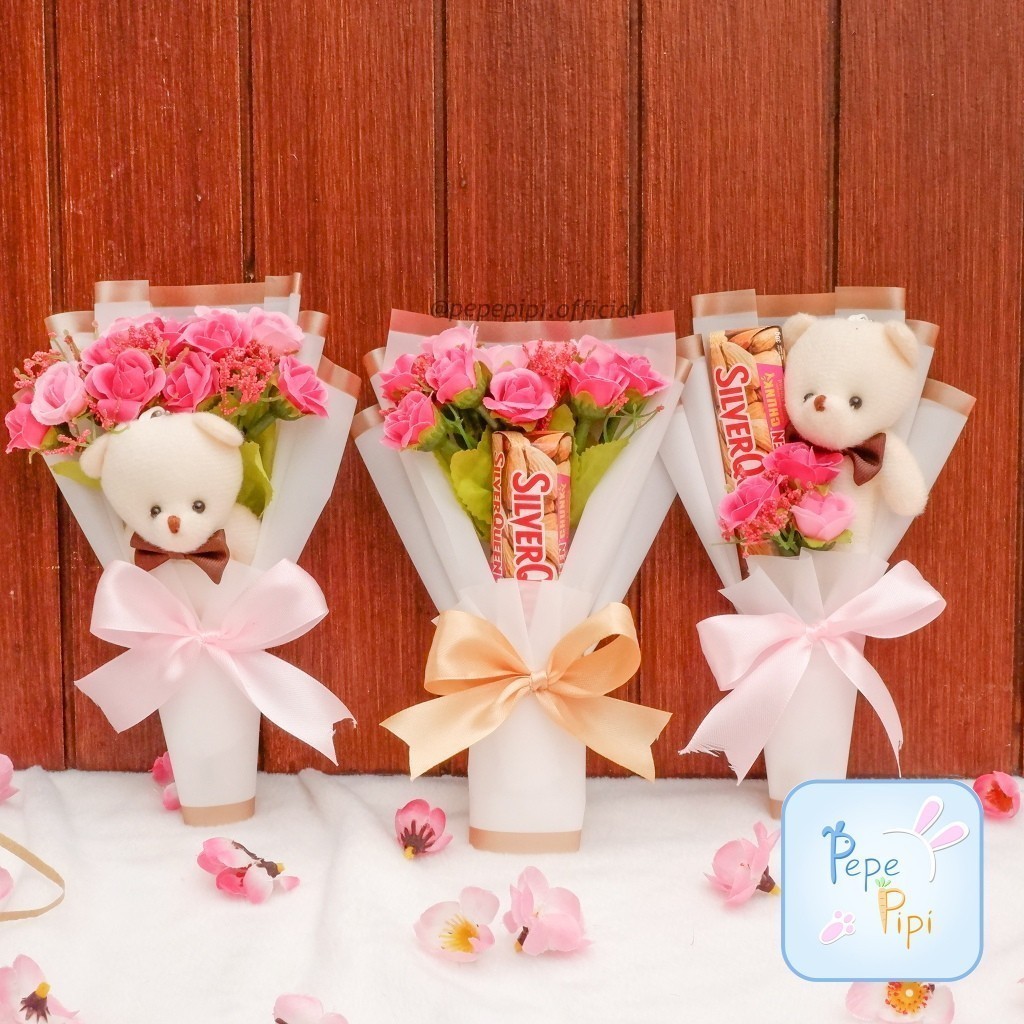 Buket bunga coklat dan boneka beruang FREE CARD box hadiah sweet flower box / mini bouquet buket bunga kado wisuda kelulusan perpisahan ultah wedding anniversary valentine day Ulang tahun Hampers - maytefafada