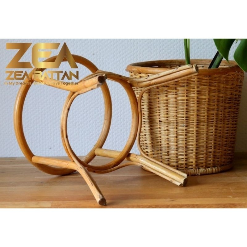 RB Standing Pot Bunga Rotan Alami Minimalis