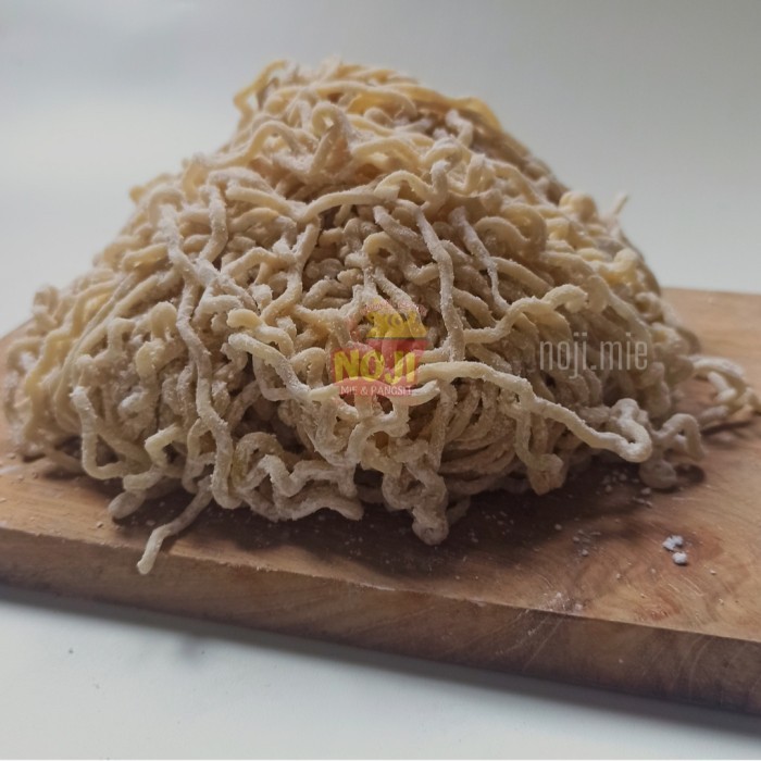 

Mie keriting mentah Noji 1kg - spesial sedang, vacum,gulung