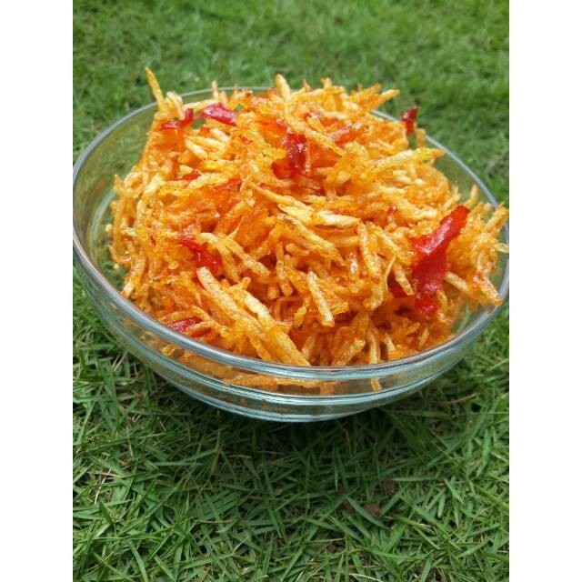 

Kentang Mustofa Bu emi original Pedas Manis Kriuk Pouch 50 & 100gr kemasan besar Lauk Kering asin daun jeruk renyah amanah