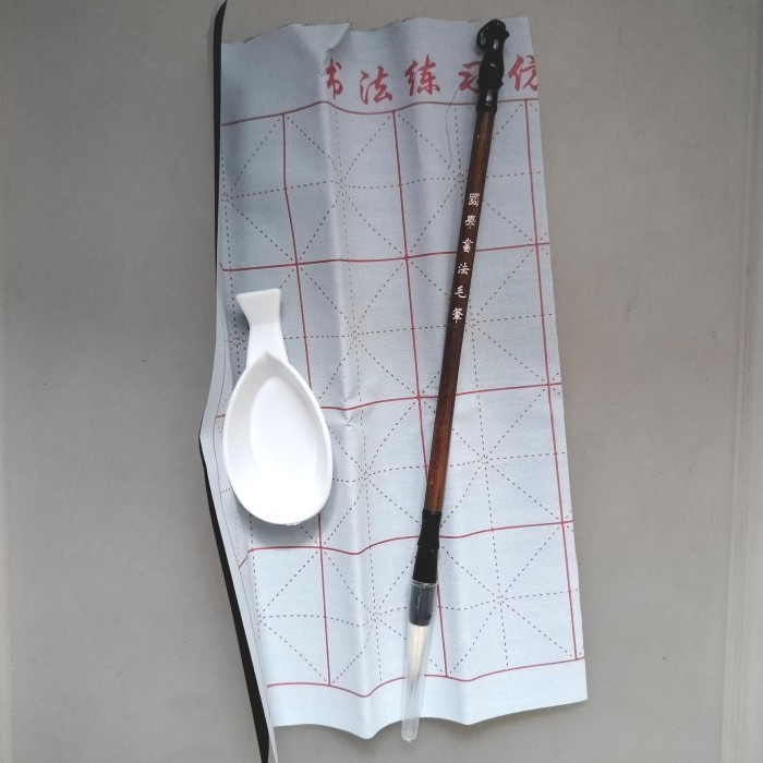 

PROMO!! -simple set kaligrafi isi 3 kuas china mopit kertas tempat air