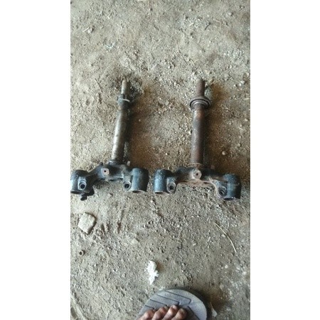 segitiga t shock depan original Yamaha fis r,Vega r lama,Jupiter z.barang second copotan original se