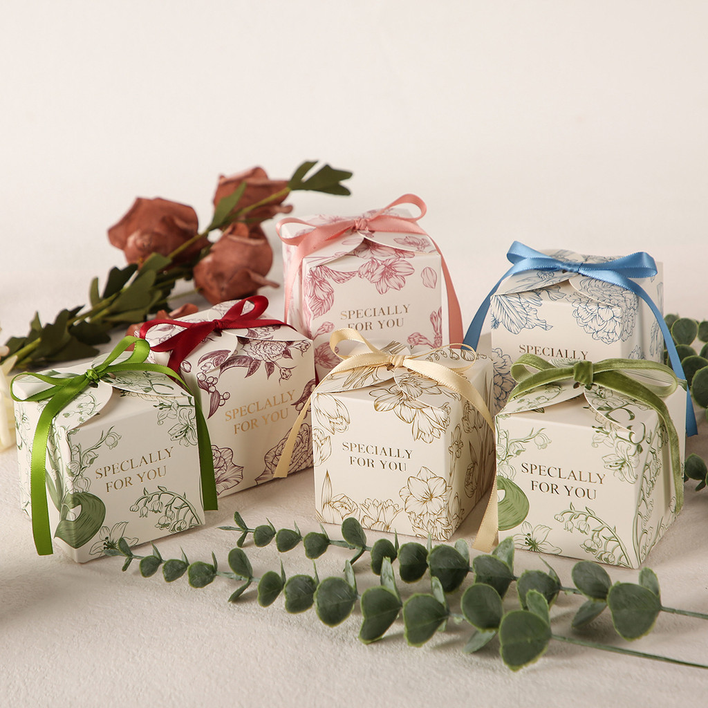 

Candy/Chocolate/Cookies Box/Souvenir/Gift/Kotak Permen Sangjit Wedding Aesthetic Flower Pattern + Ribbon • Cciyl.Wear •