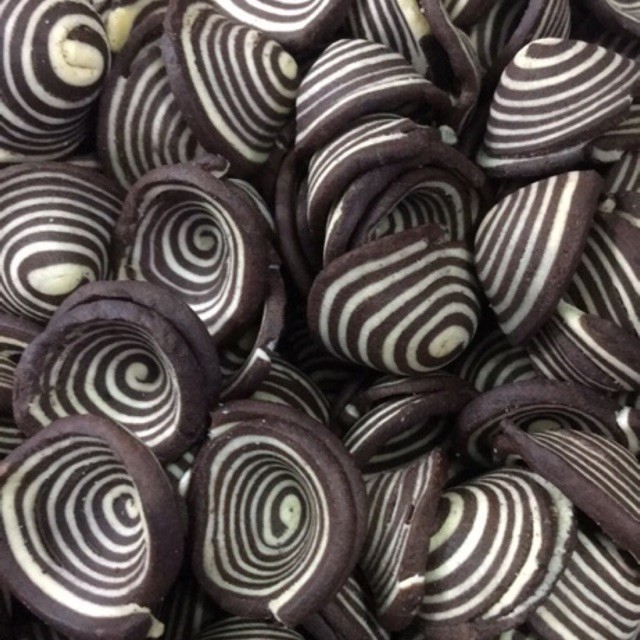 

KUPING GAJAH MINI HITAM 1 KG