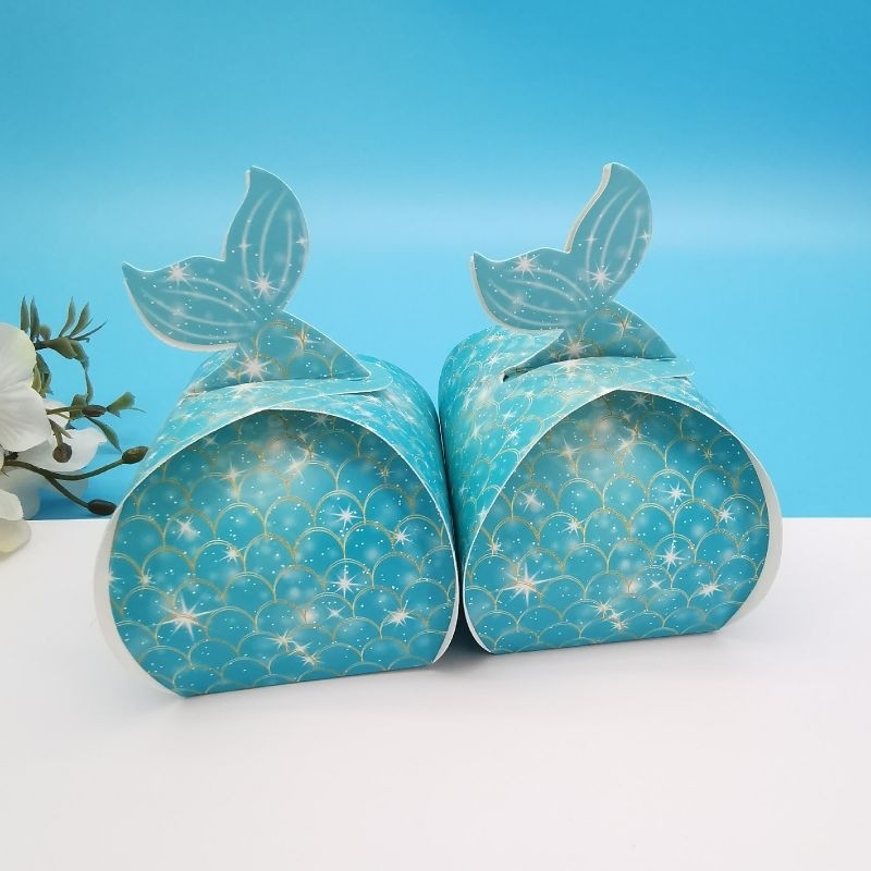 

BOX KADO KADO EKOR IKAN DUYUNG KOTAK KADO SOUVENIR WEDDING
