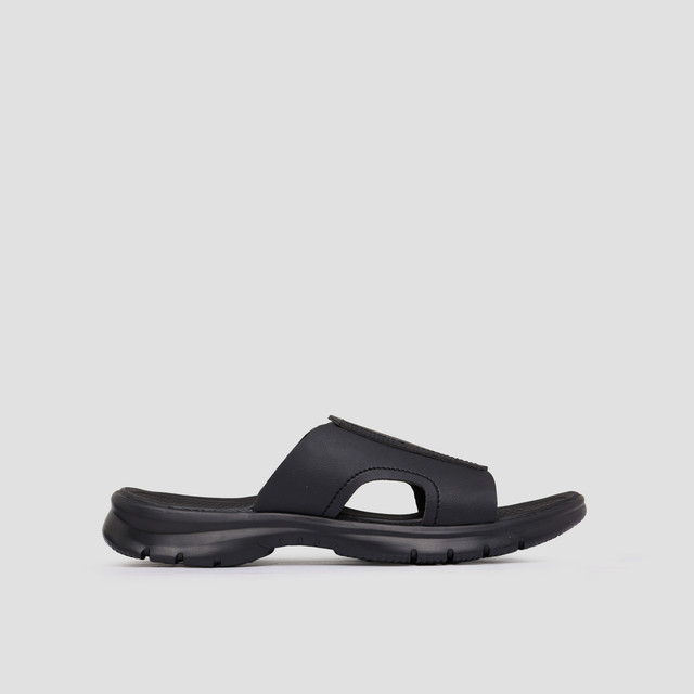 Cole KMM04 Sandal Slip On Pria 121360117