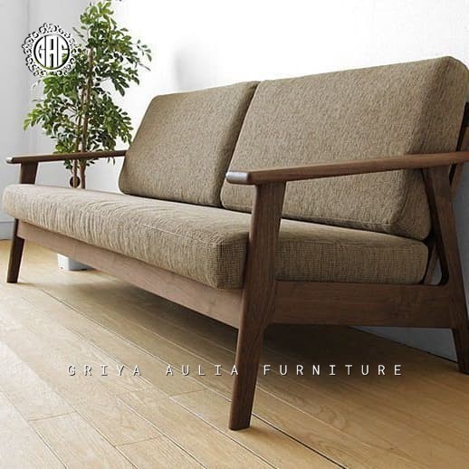 Kursi sofa santai kayu jati dudukan busa tebal kursi sofa tamu