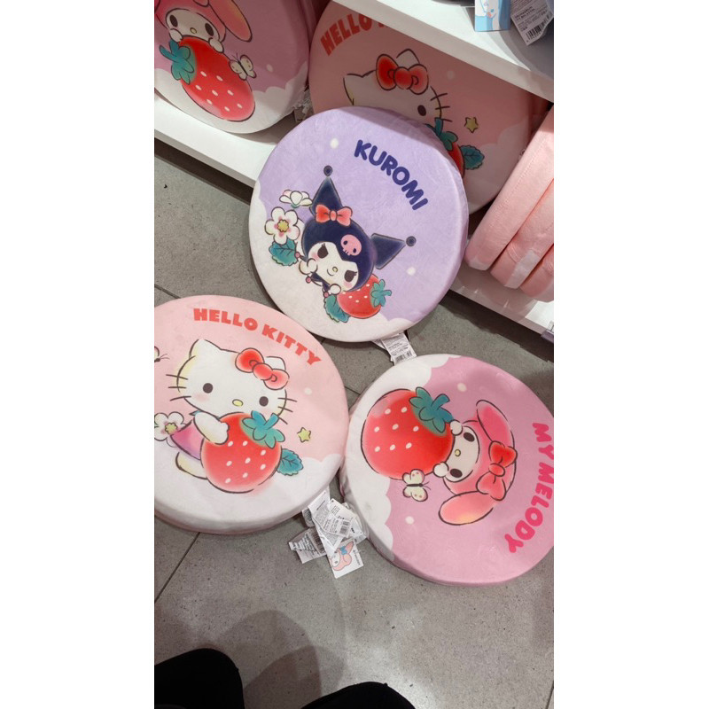 Miniso x Sanrio Bantal Alas Duduk Sofa Bulat Sanrio Memory foam