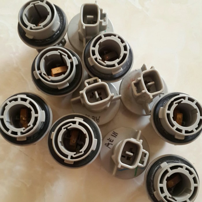 Part Soket lampu sen. Toyota Corolla All new. AE111.